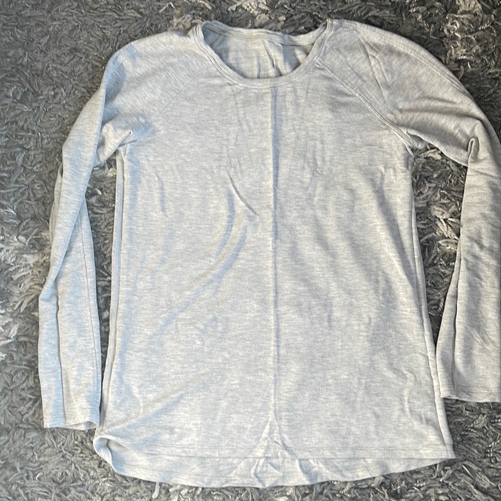 Lululemon Long Sleeved Shirt EUC